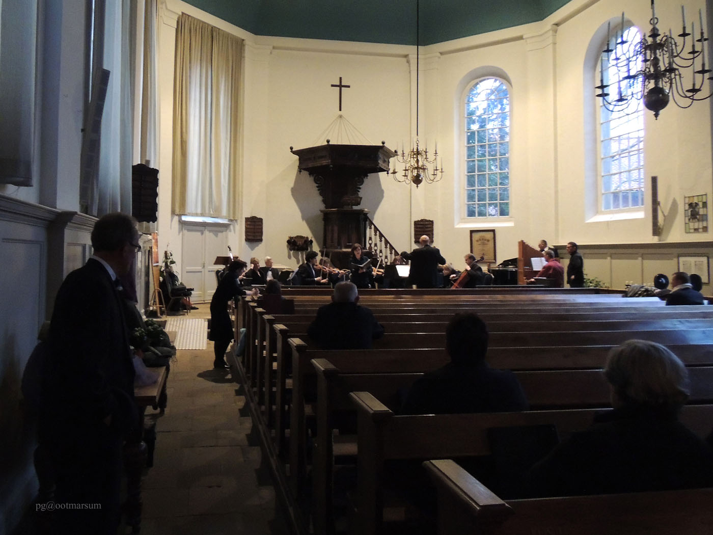 b. wachten op (2)